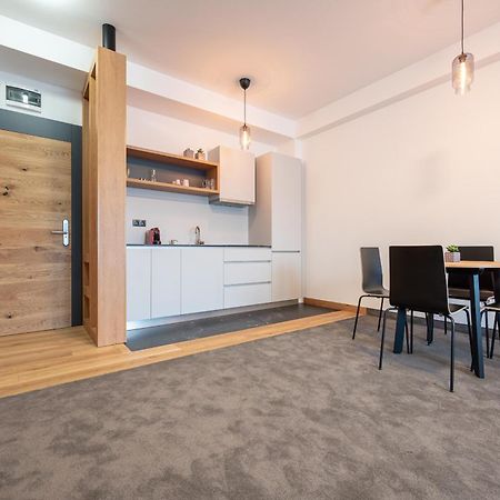 Calvin Aparthotel Oradea Bilik gambar