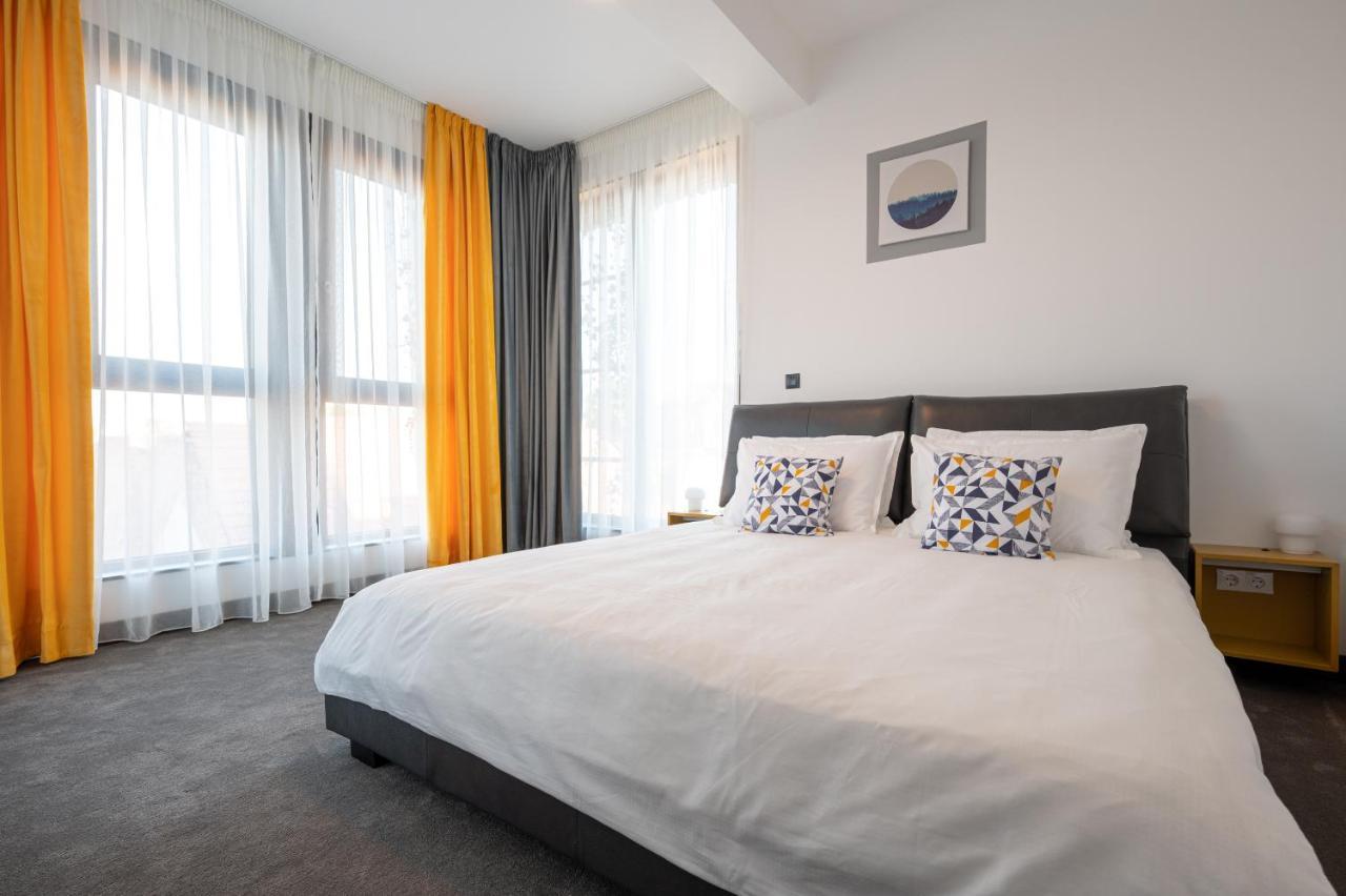 Calvin Aparthotel Oradea Luaran gambar