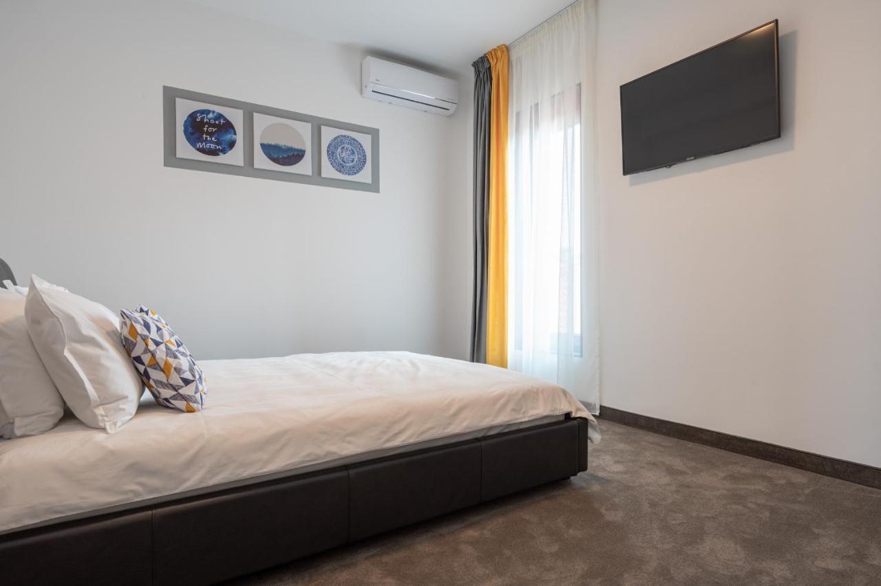 Calvin Aparthotel Oradea Luaran gambar