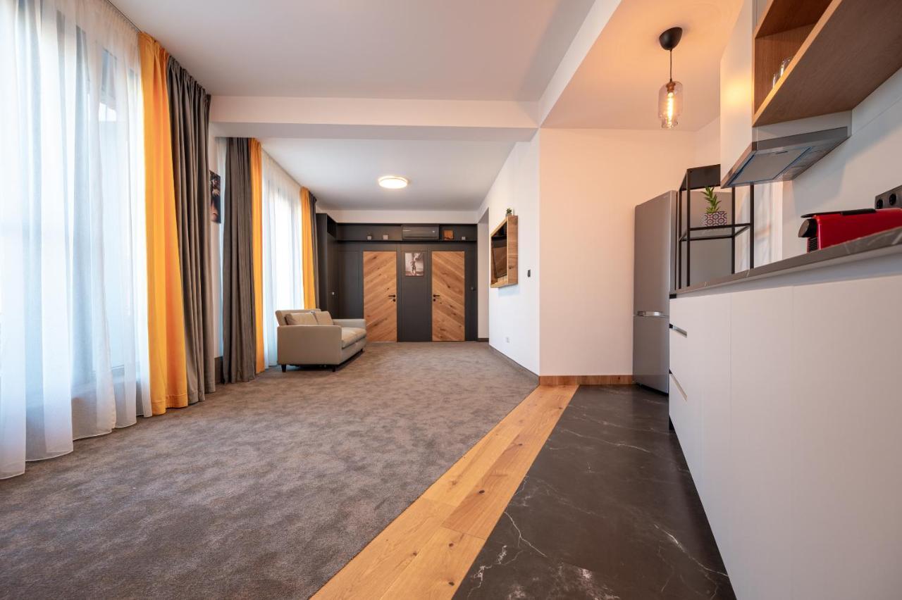 Calvin Aparthotel Oradea Luaran gambar
